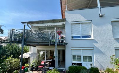 Moderne 3-Zimmer-Wohnung mit Terrasse & Blick ins Grüne